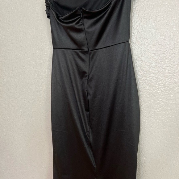 Starlet Vibes Black Satin Strapless Mermaid Maxi Dress - Picture 6 of 10